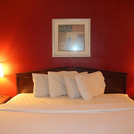 Fort Hays Inn المظهر الخارجي الصورة