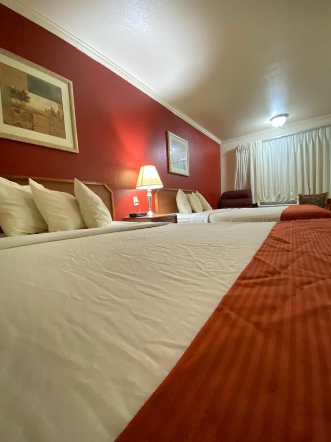 Fort Hays Inn المظهر الخارجي الصورة